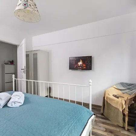 Ada Apartment *